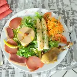فندق Restaurant Txistulari 3*