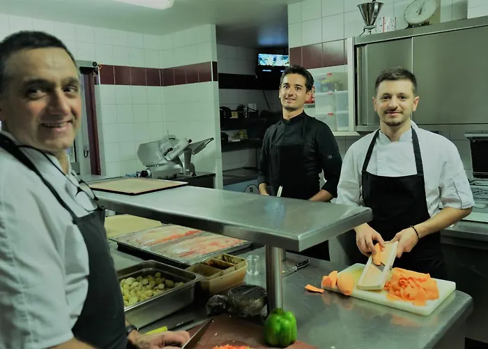 Hotel Restaurant Txistulari Itxassou